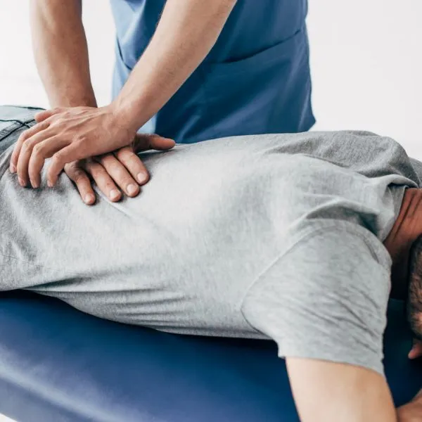 Massage Thaï sur table avec pressions profondes